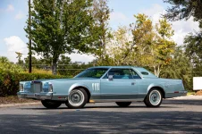 1978-lincoln-mark-v-diamond-jubilee.webp